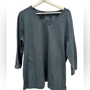D& Co: Essentials V-Neck Long Sleeve Top/Charcoal Gray V-Neck Long Sleeve L